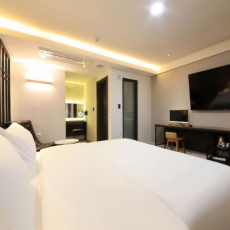 West In Hotel Yeosu Exterior photo