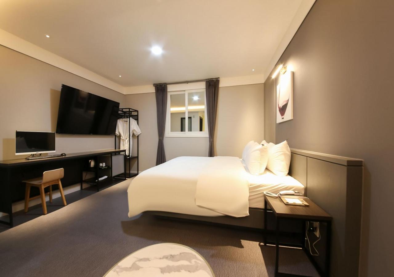 West In Hotel Yeosu Exterior photo