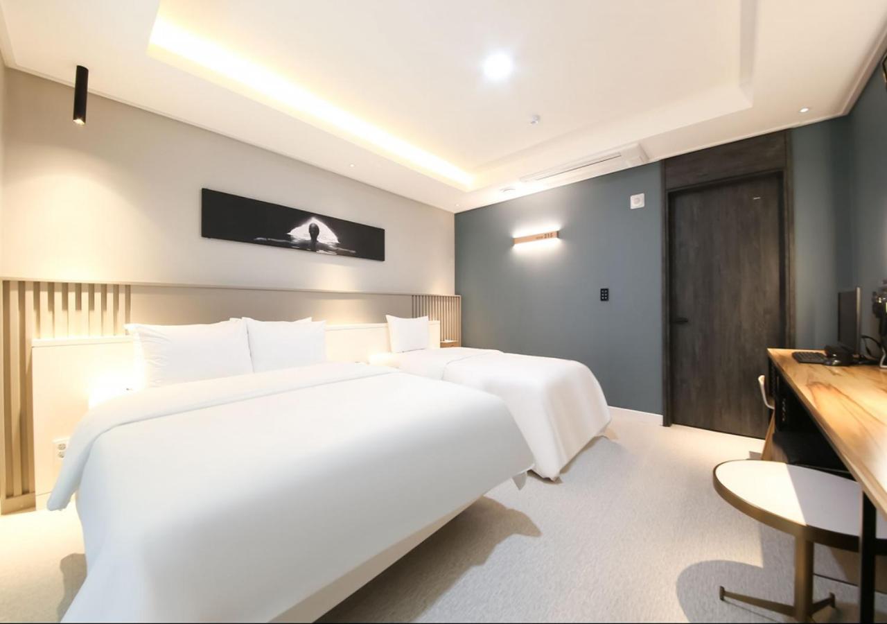 West In Hotel Yeosu Exterior photo