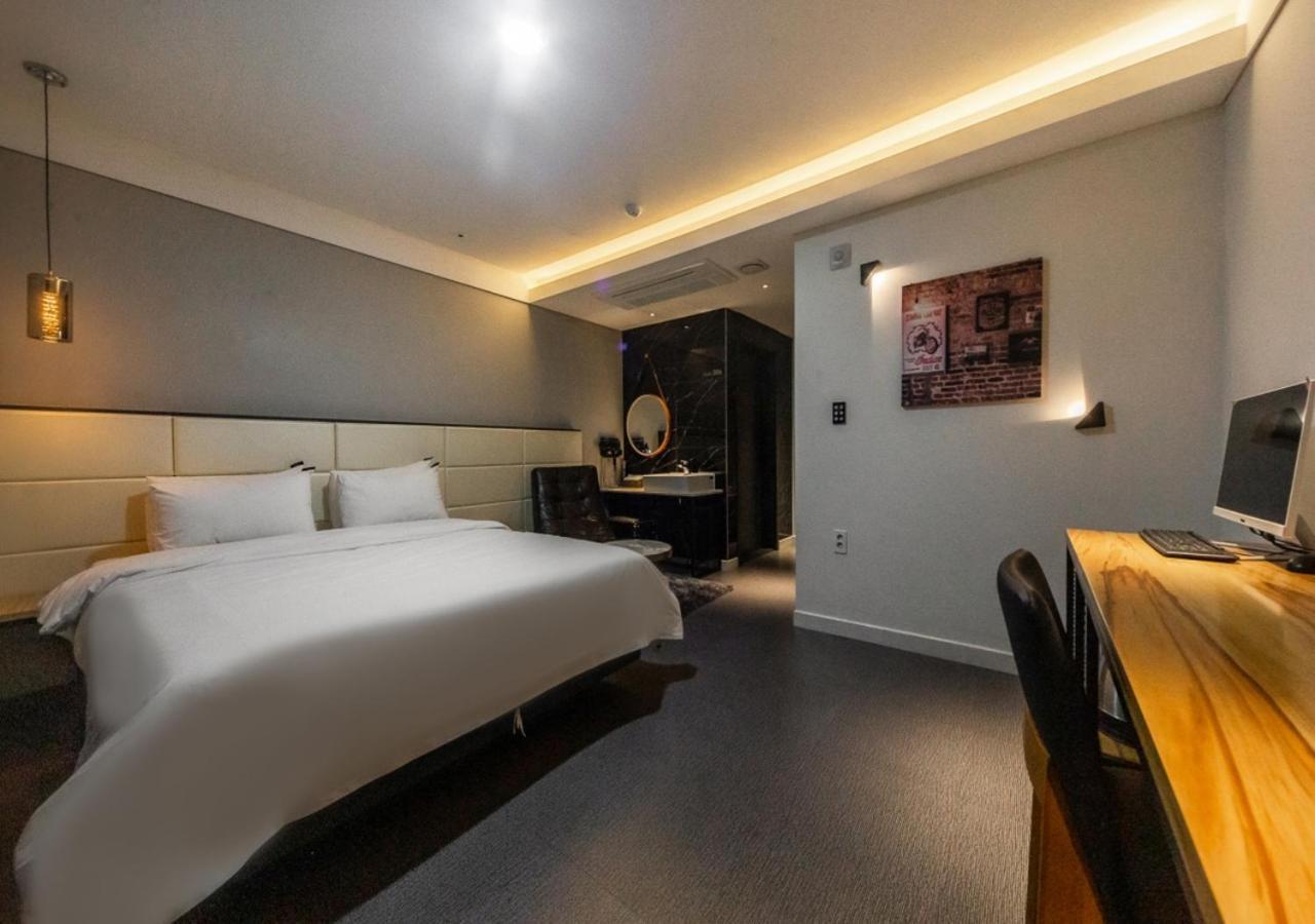West In Hotel Yeosu Exterior photo