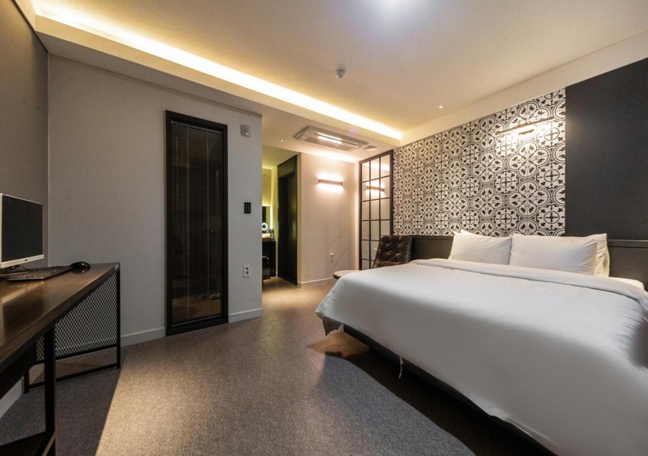West In Hotel Yeosu Exterior photo