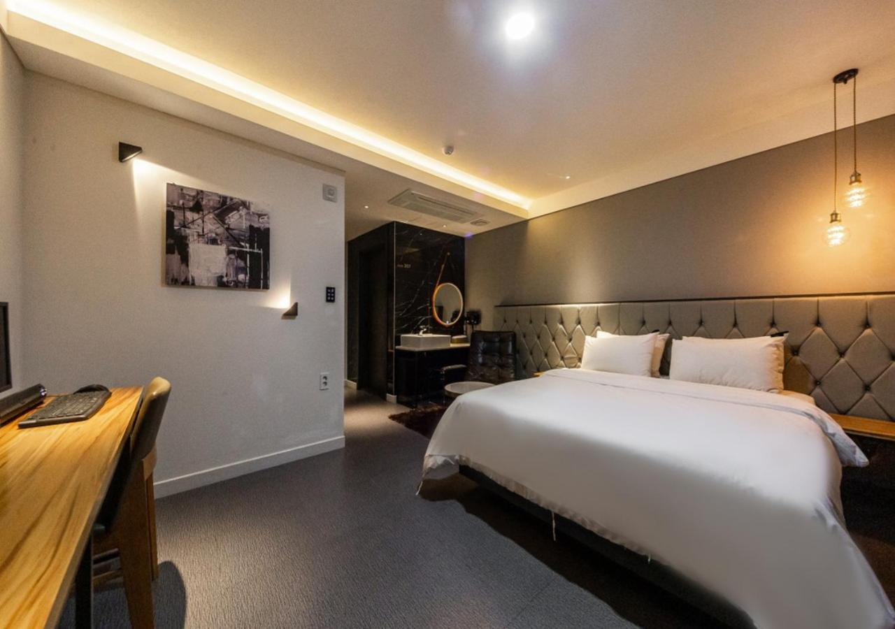 West In Hotel Yeosu Exterior photo