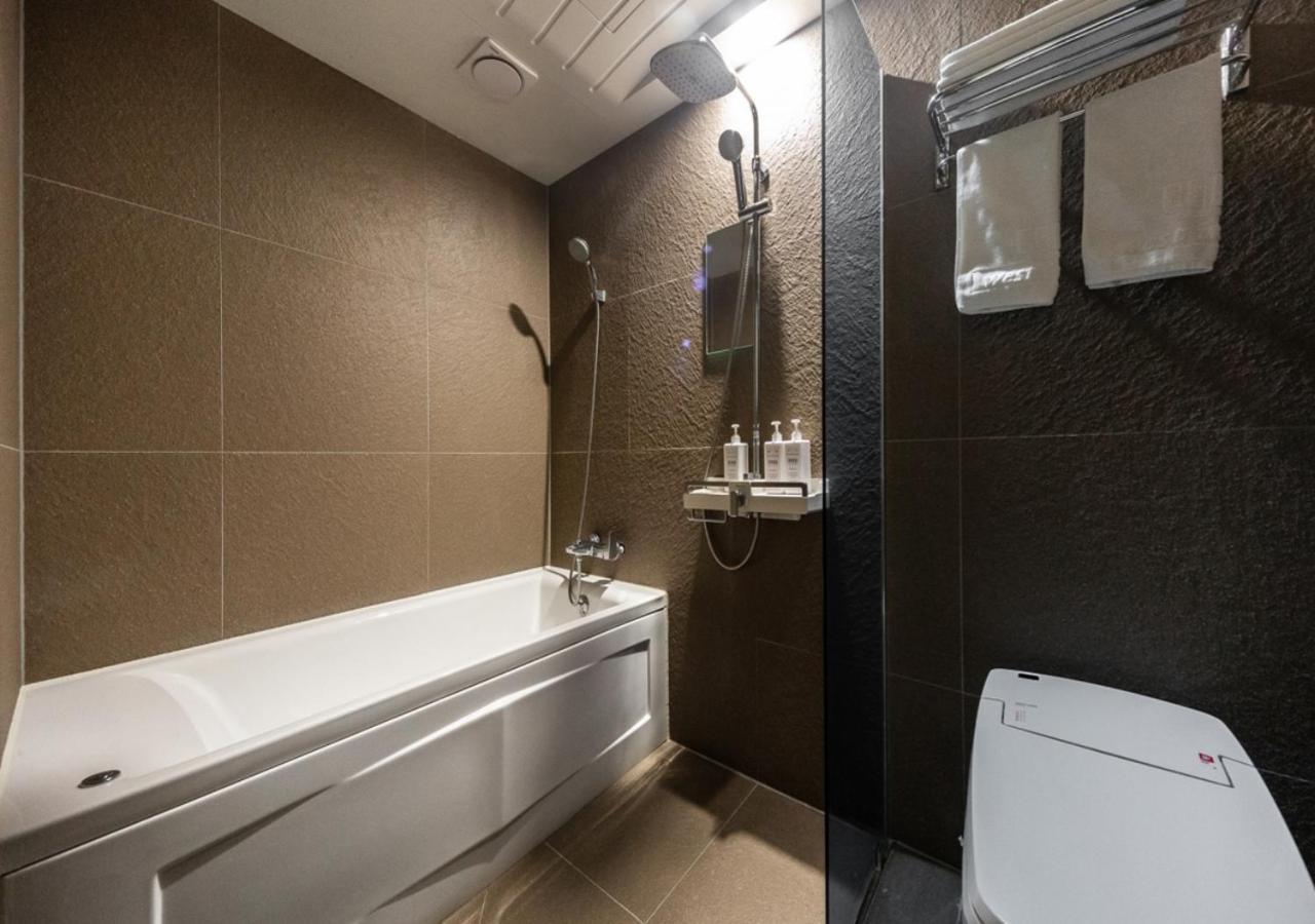 West In Hotel Yeosu Exterior photo
