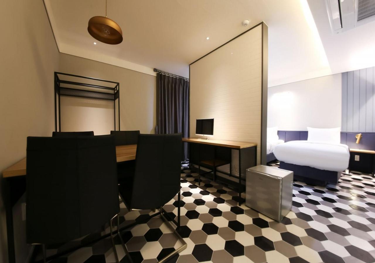 West In Hotel Yeosu Exterior photo