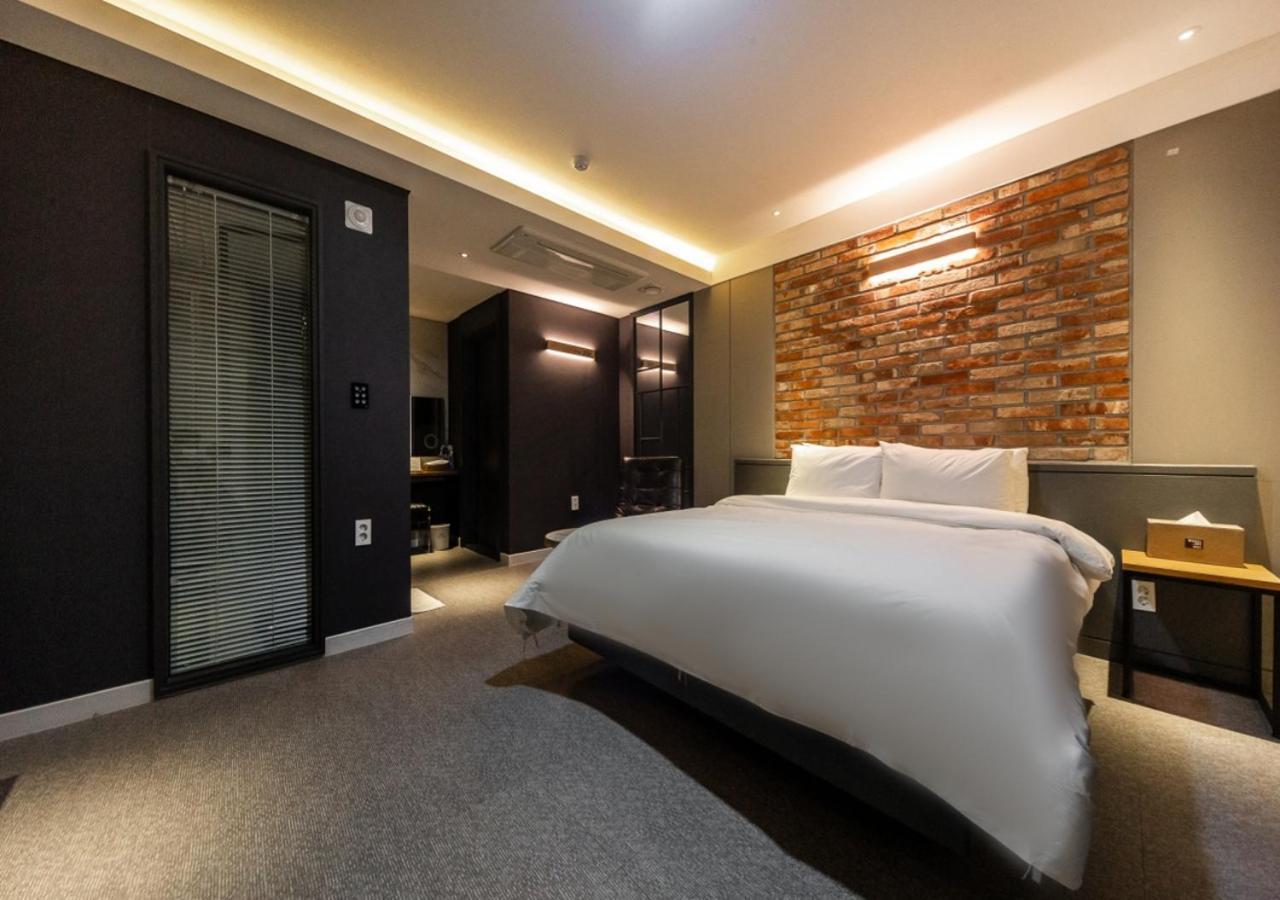 West In Hotel Yeosu Exterior photo