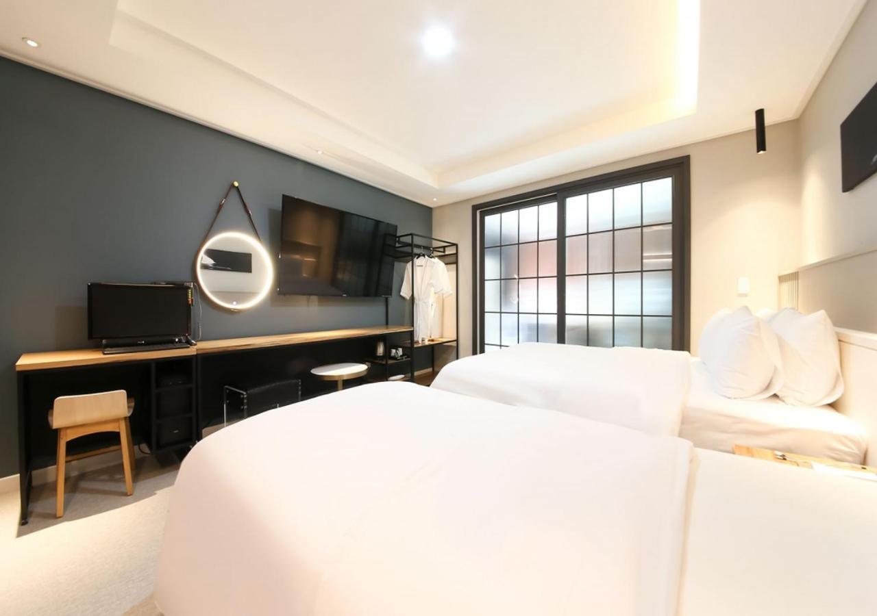 West In Hotel Yeosu Exterior photo